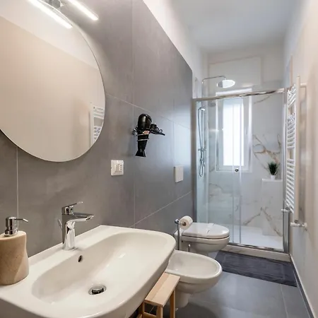 Guest house Miki's - *